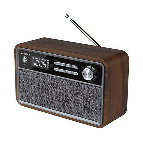Radio SUNSTECH RPBT500WD con altavoz, AM/FM, salida auriculares, bluetooth.