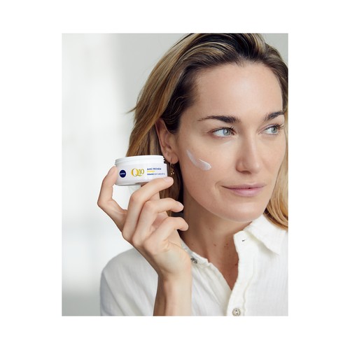 NIVEA Q10 Crema de día antiarrugas y firmeza con FPS 15, para todo tipo de pieles 50 ml.