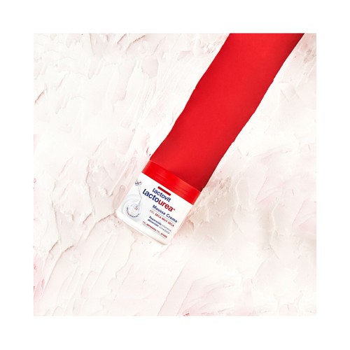 LACTOVIT Lactourea Crema textura mousse reparadora, para piel seca y muy seca 400 ml.