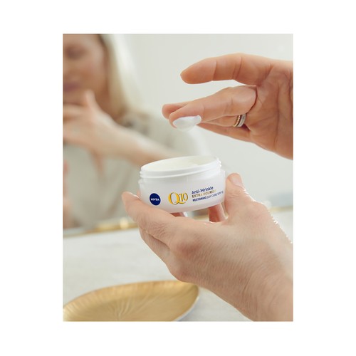 NIVEA Q10 power Crema de día extranutritiva y anti-arrugas, para pieles secas a muy secas 50 ml.