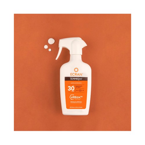 ECRAN Sunnique Leche solar en spray con acción protectora y FPS 50 (alta) 270 ml.