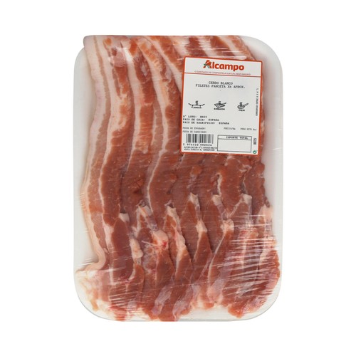 Panceta fresca de cerdo blanco cortada en filetes.