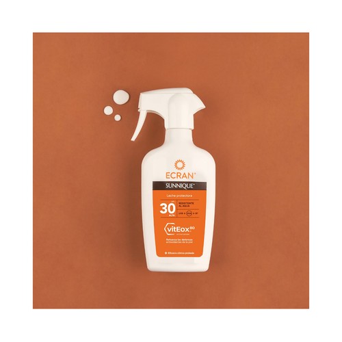 ECRAN Sunnique Leche solar en spray con acción protectora y FPS 30 (alta) 300 ml.