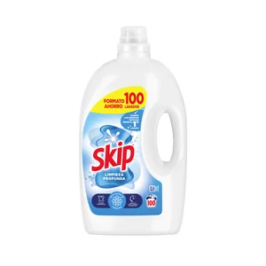 SKIP Active clean Detergente líquido para una limpieza profunda incluso en agua fria 100 ds.