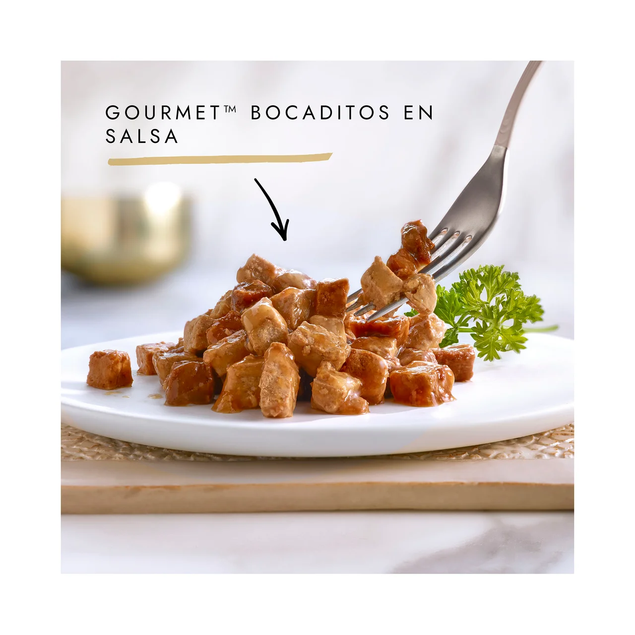 PURINA GOURMET Gold  Comida para gatos húmeda a base de Salmón y Pollo PURINA GOURMET tarrina 85 g.