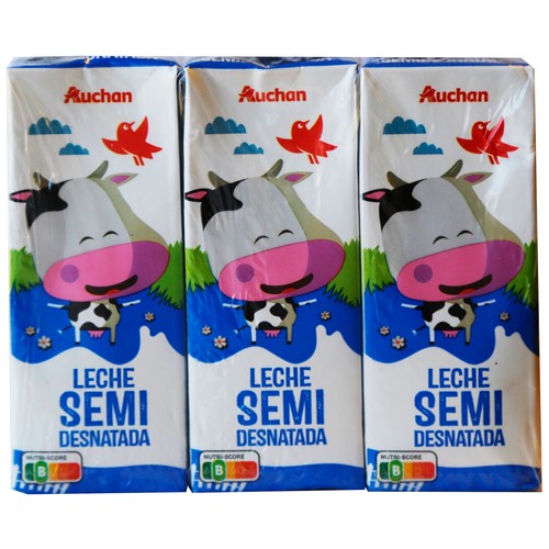 AUCHAN Leche mini semidesnatada 6 x 200 ml Producto Alcampo.