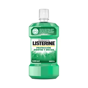 LISTERINE Enjuague bucal de uso diario, protector de dientes y encías con sabor a menta fresca 500 ml.