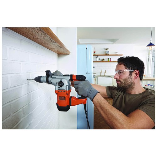 Martillo sds-plus 1250W, con maletín, BLACK + DECKER BEHS03K.
