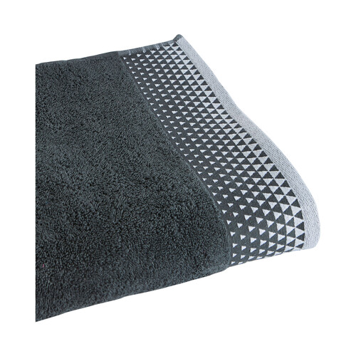 Toalla de ducha 100% algodón color gris oscuro con cenefa triángulos, 500g/m² ACTUEL.