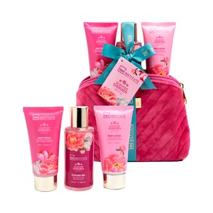 Imagen de IDC INSTITUTE Scented garden Neceser con productos para la higiene y el cuidado personal.