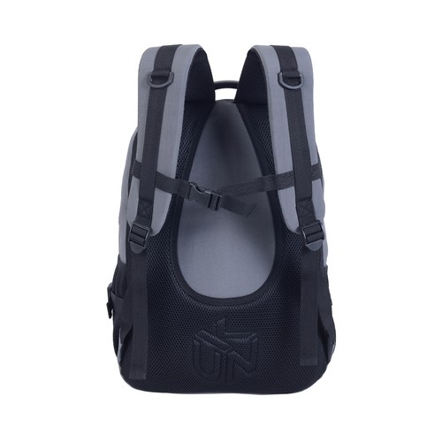Mochila con triple bolsillo, color gris, UNKEEPER.
