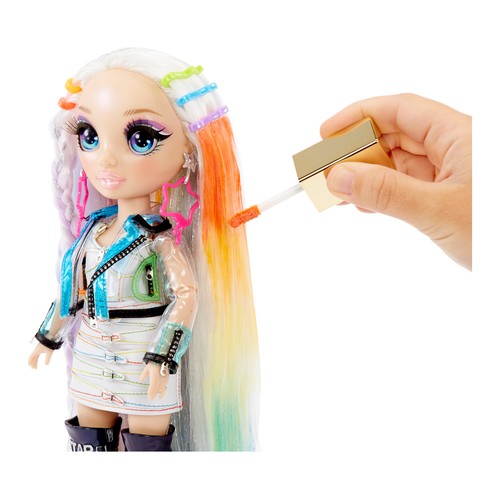 Estudio de peluquería Hair Studio con muñeca exclusiva RAINBOW HIGH.