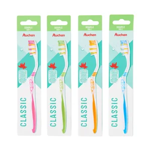 PRODUCTO ALCAMPO Classic Cepillo de dientes con cabezal ovalado y filamentos suaves.