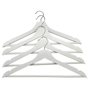 Imagen de Perchas de madera color blanco con barra y gancho cromado giratorio, ACTUEL