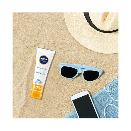NIVEA Sun sensitive Protector facial sin perfume con FPS 50 (muy alto) 50 ml.