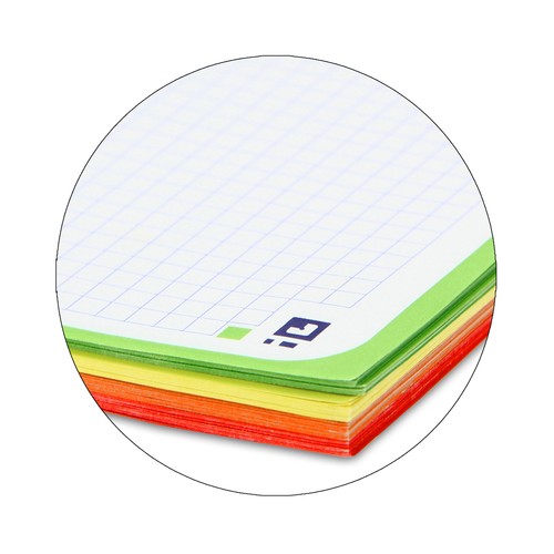 Cuaderno tamaño A4, 120 hojas con cuadrículas de 5 x 5, 50% hojas gratis, tapa de plástico de espirales con tres separadores, OXFORD.