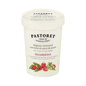 PASTORET Yogur artesanal sin nata añadida, con leche de pasto y frambuesas 500 g.
