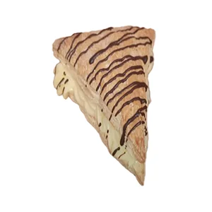 Triangulo relleno de crema, 100 g.