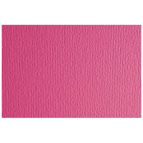 Cartulina con 2 texturas, una lisa y otra rugosa, color sólido fucsia, tamaño 50x70cm, SADIPAL.