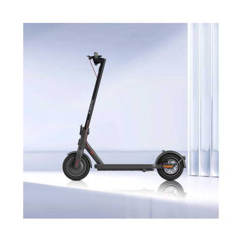 Patinete eléctrico XIAOMI Mi Electric Scooter 4, 300W, vel max 25km/h, ruedas 10", autonomía hasta 35Km, carga max 110Kg.