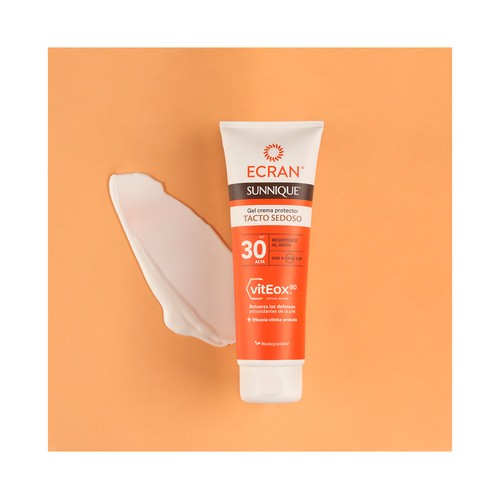 ECRAN Sunnique Protector solar textura gel crema tacto sedoso con FPS 50 (alto) 250 ml.