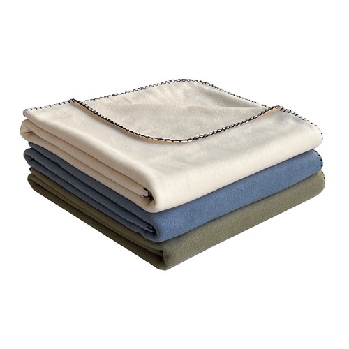 Manta polar pespintes de 200 gm, 240 x 220, color azul, ALCAMPO.