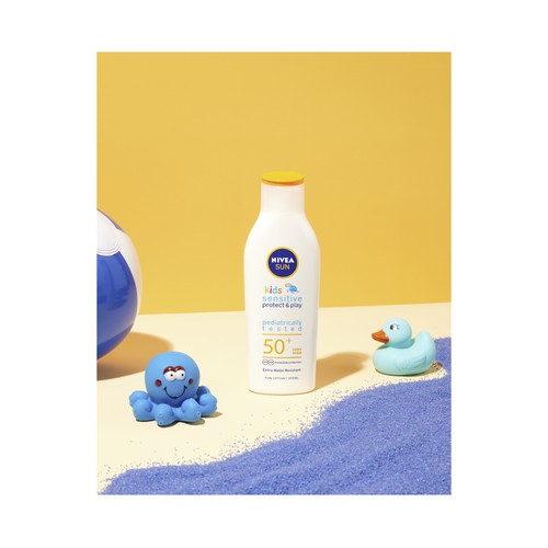 NIVEA Sun kids sensitive Loción solar especial para niños, con factor de protección 50+ (muy alto) 200 ml.