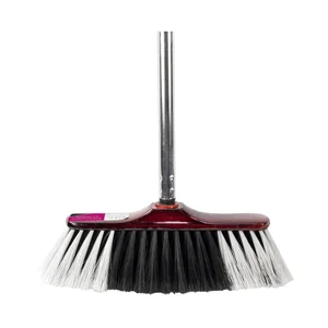 ROZENBAL Aquitania Escoba de barrer tradicional con mango cromado.