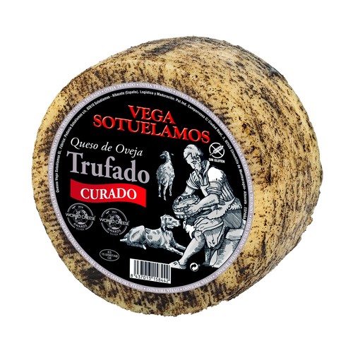 VEGA SOTUELAMOS Queso curado de oveja trufado, cuña.