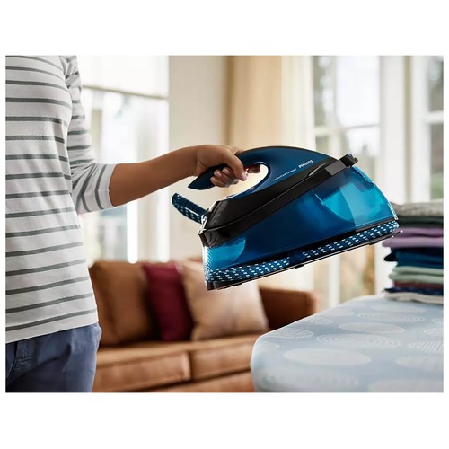 Centro de planchado PHILIPS PerfectCare Compact GC7846/80, suela SteamGlide, autonomía ilimitada, 6,5 bares de presión.