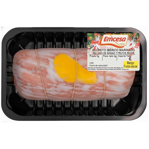 EMCESA Secreto de cerdo ibérico marinado y relleno de mango y frutos secos.