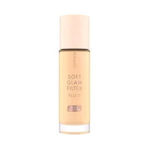 CATRICE Soft glam tono 010 Fair light Filtro fluido con color para un cutis cuidado y aterciopleado.