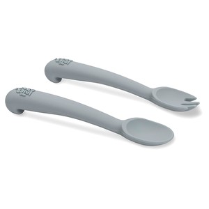 Cuchara tenedor de silicona, color gris.