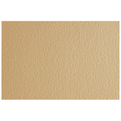 Cartulina con 2 texturas, una lisa y otra rugosa, color sólido arena, tamaño 50x70cm, SADIPAL.