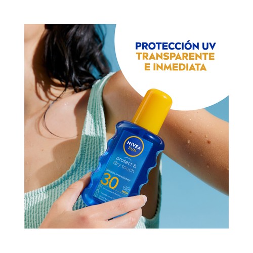 NIVEA Sun protege & refresca Protector solar en spray, con acción refrescanmte y FPS 30 (alta) 200 ml.