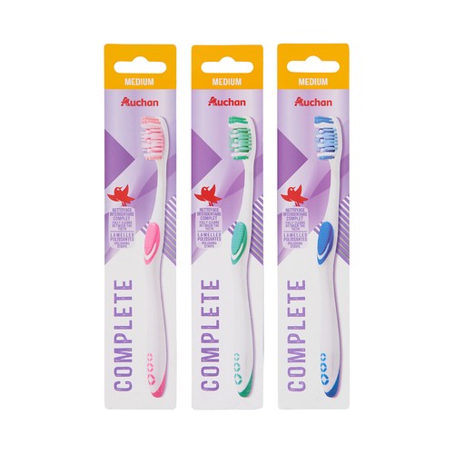 PRODUCTO ALCAMPO Complete Cepillo de dientes con raspador de lengua y filamentos medios.