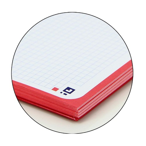 Cuaderno tamaño A4, 80 hojas con cuadrículas de 5 x 5, tapa extradura, color rojo, OXFORD.