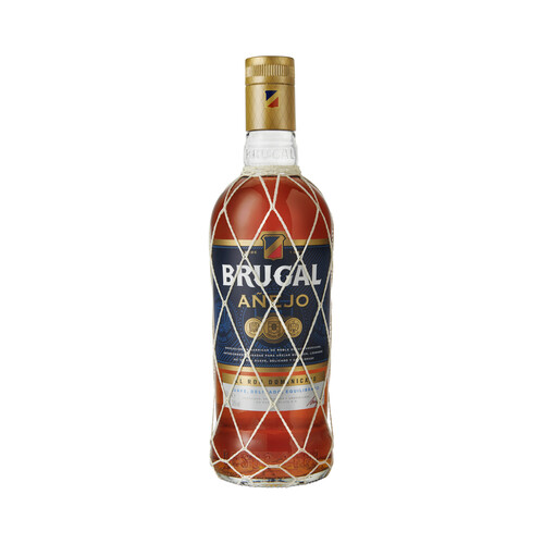 Ron añejo de calidad superior, destilado, envejecido y embotellado en Republica Dominicana BRUGAL botella de 70 cl.