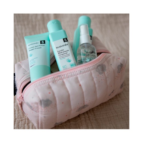 SUAVINEX Baby care essentials set Neceser rosa con productos para el cuidado y la higiene del bebe.