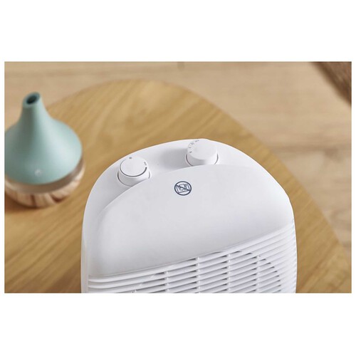 Calefactor QILIVE Q.6112, potencia max: 2000W, termostato regulable, apto para baño.