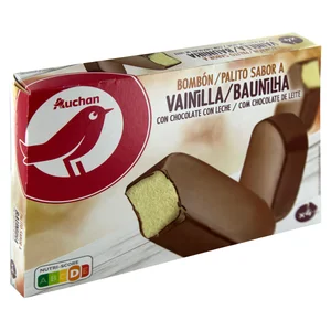 AUCHAN Bombón helado de vainilla recubierto de chocolate con leche 4 x 120 ml. Producto Alcampo