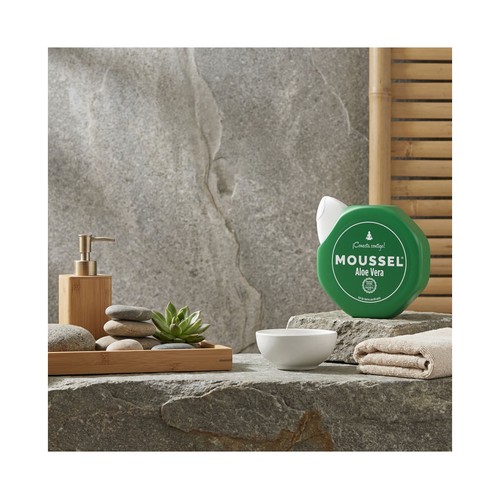 MOUSSEL Gel purificante para ducha o baño con aloe vera 100% natural 650 ml.