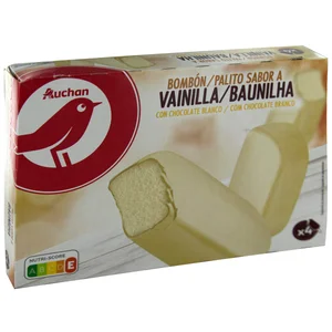 AUCHAN Bombón helado gigante de vainilla con cobertura de chocolate blanco 4 x 120 ml. Producto Alcampo