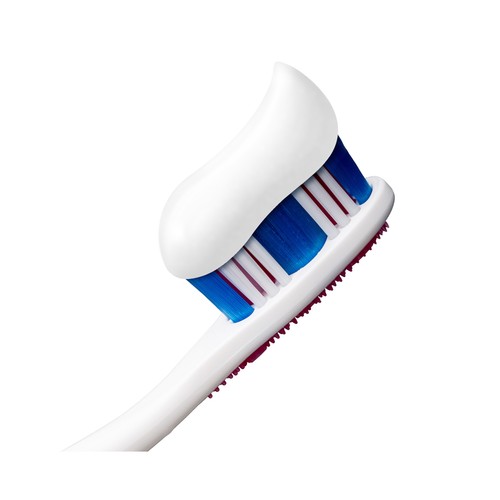 COLGATE Pasta de dientes con flúor, bicarbonato y acción blanqueadora COLGATE 75 ml.