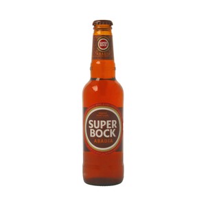SUPER BOCK Cerveza portuguesa tipo abadía botella de 33 centilitros
