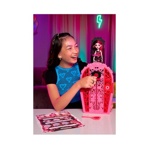 Muñeca Draculaura, Skulltimate Secrets Midnight Garden, con puerta y llave misteriosa, MONSTER HIGH.
