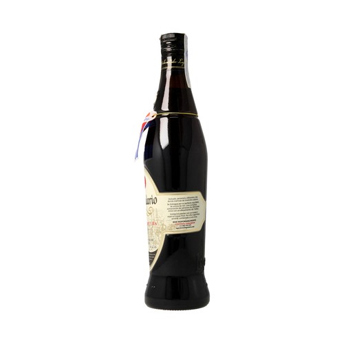 LEGENDARIO Ron añejo de 7 años, elaborado en Cuba LEGENDARIO botella de 70 cl.