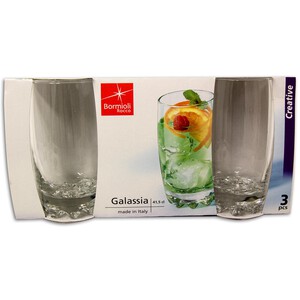 Imagen de 3 vasos altos con capacidad de 41 centilitros, fabricados en vidrio transparente, Galassia BORMIOLI.