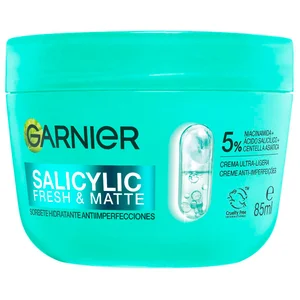 GARNIER Salicylic Crema facial ultraligera, hidratante y antiimperfecciones 85 ml. 