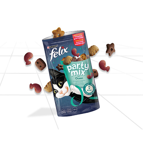 FELIX Snacks para gatos a base de salmón, pescado blanco y trucha FELIX PARTY MIX 60 g.